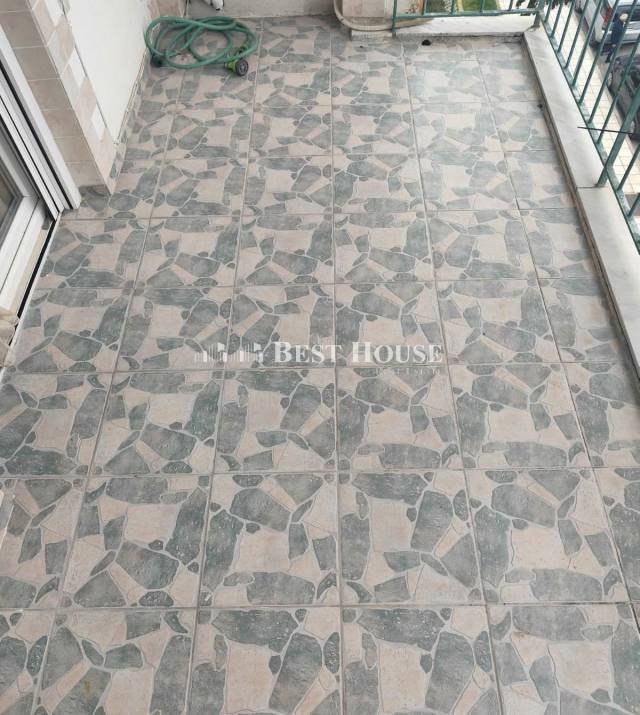 /images/gallery/7416/thumbs/12 L7416 Nees Photo_640x715.jpg